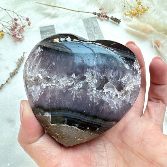 Gorgeous Amethyst Heart Cluster - Picture 8 of 8